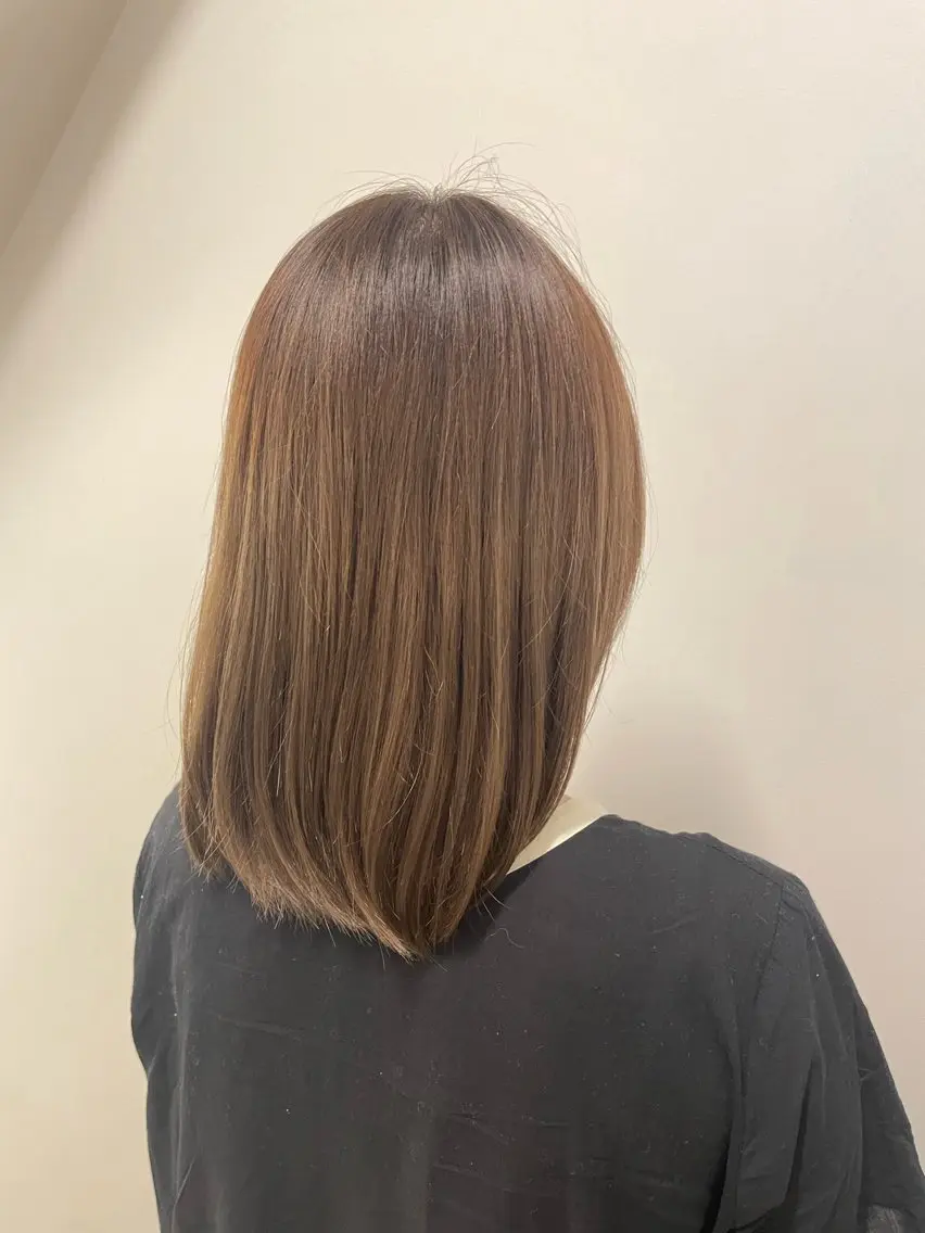 ミディアム カラー ブリーチ カット ヘアカラー ハッシュカット/山本 杏奈/イルミナカラーのヘアスタイル