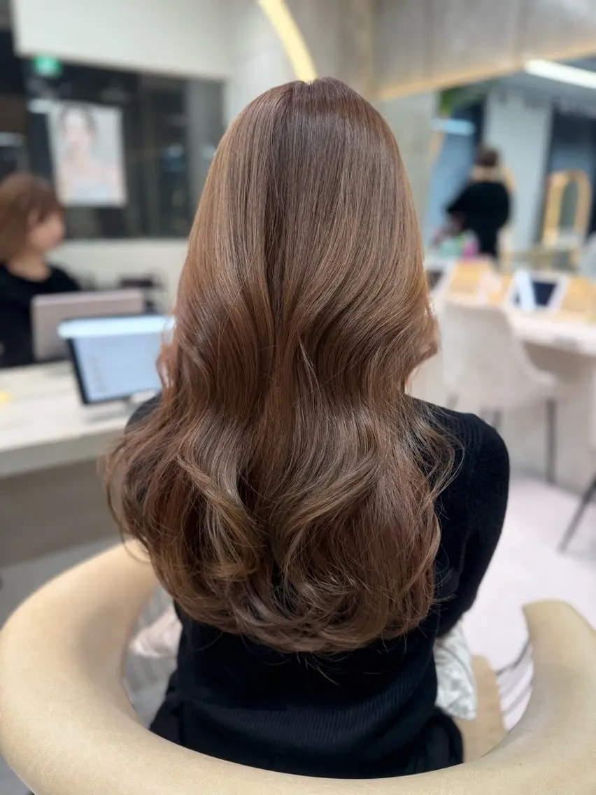 ロング カラー カット ヘアカラー トリートメント shion 透明感カラーのヘアスタイル