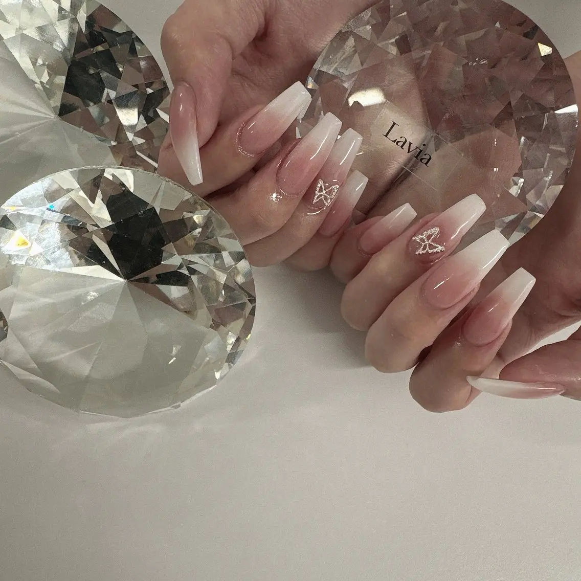 ネイル lavia🖤 ayumiのネイルデザイン