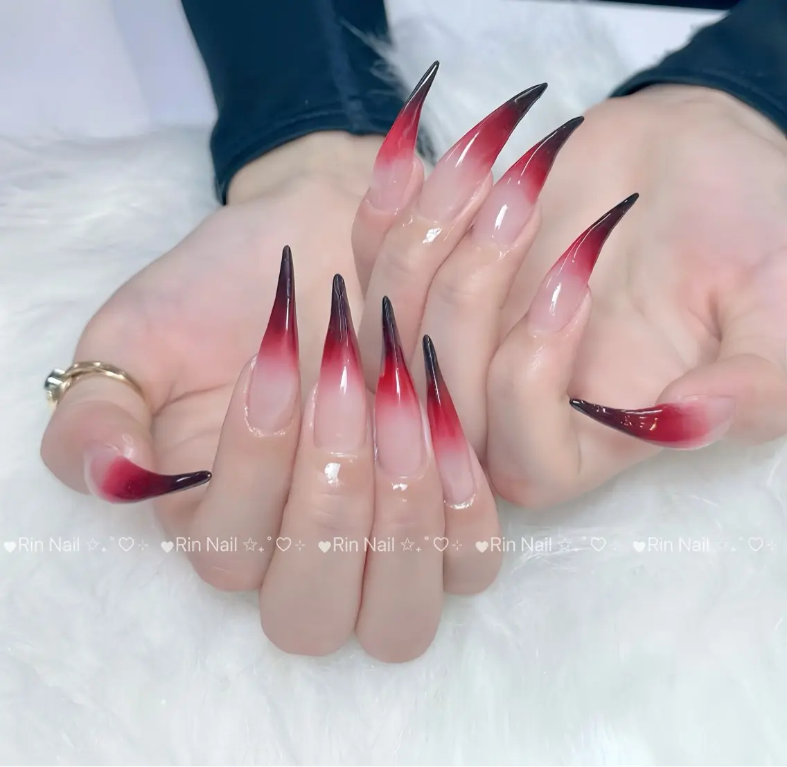 ネイル オーロラネイル ブルー フラッシュネイル フラワーネイル フットネイル ハンドネイル Rin Nail 新大久保店のネイルデザイン