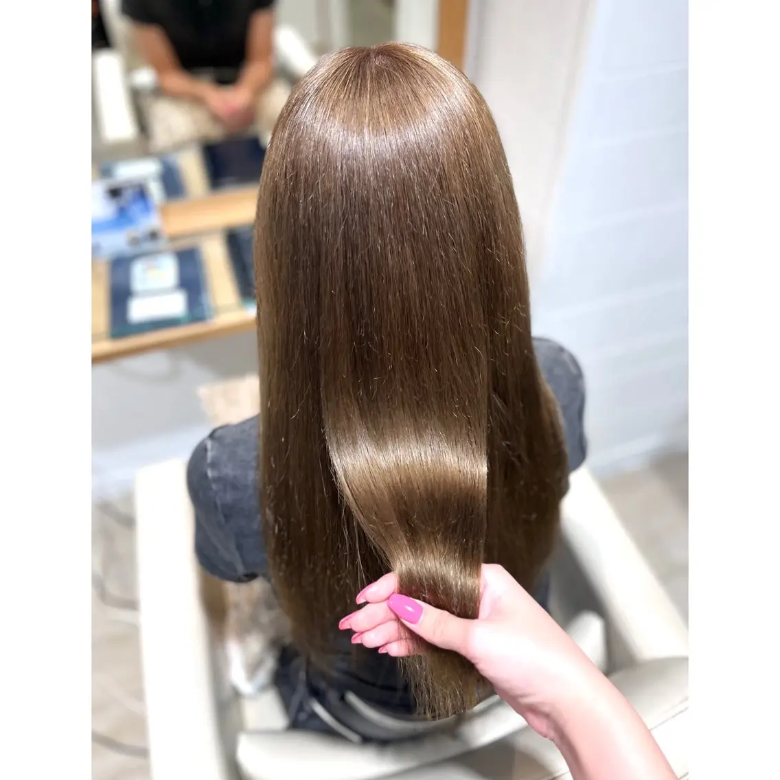 ロング ヘアカラー 松森 小夏のヘアスタイル