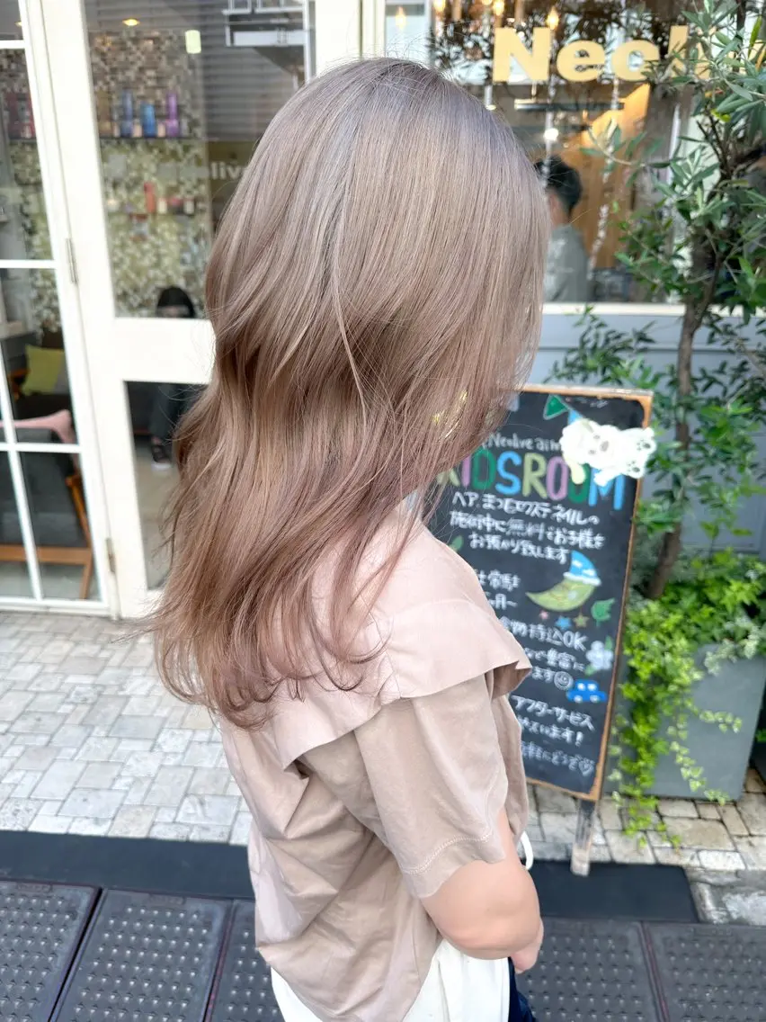 ロング カラー ベージュカラー ダブルカラー ミルクティーベージュ ヘアカラー トリートメント ヘッドスパ ✨カラー支持No.1 🧸ワキ カナコ🧸のヘアスタイル