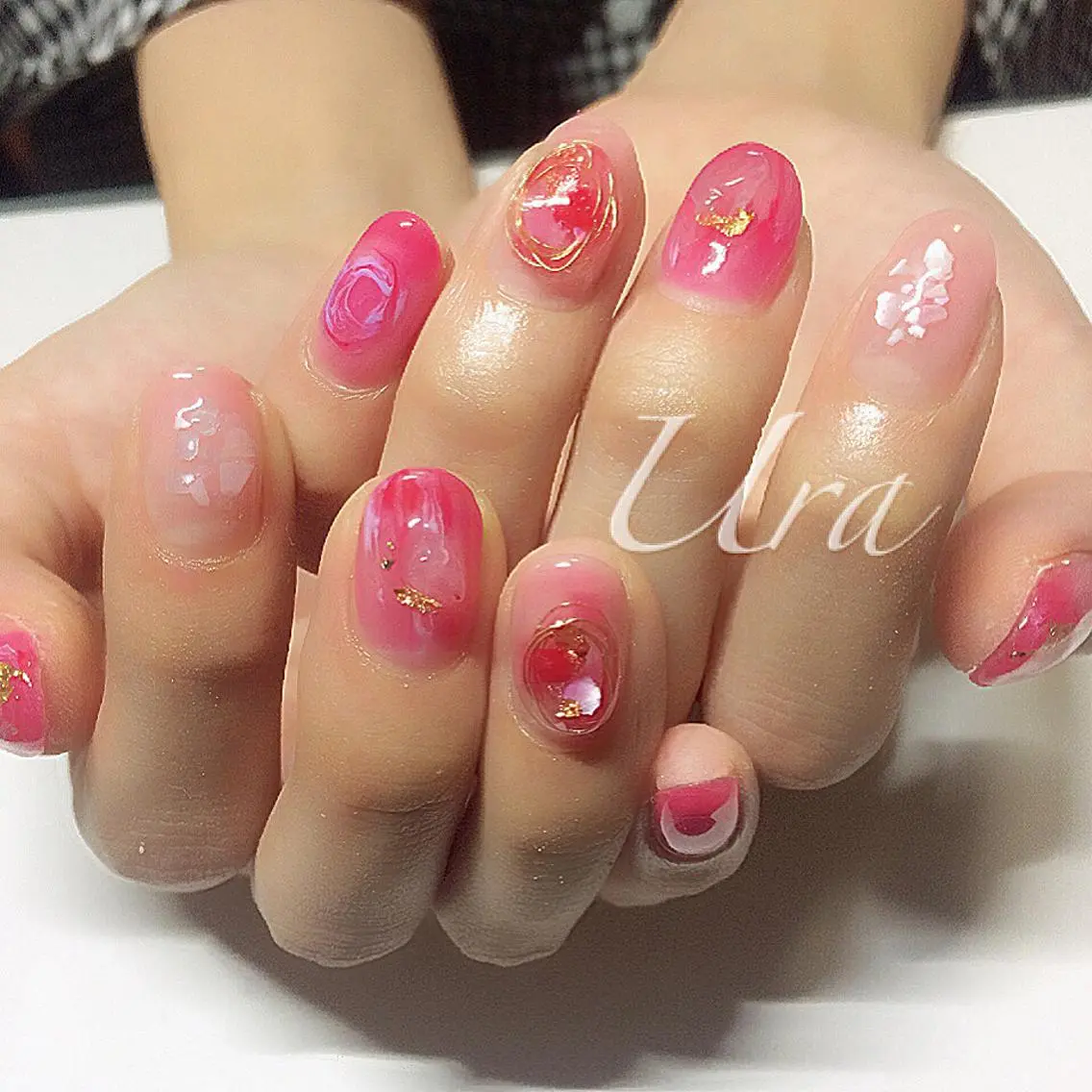 ネイル ニュアンスネイル 赤色 UrakoNail 《nail》のネイルデザイン