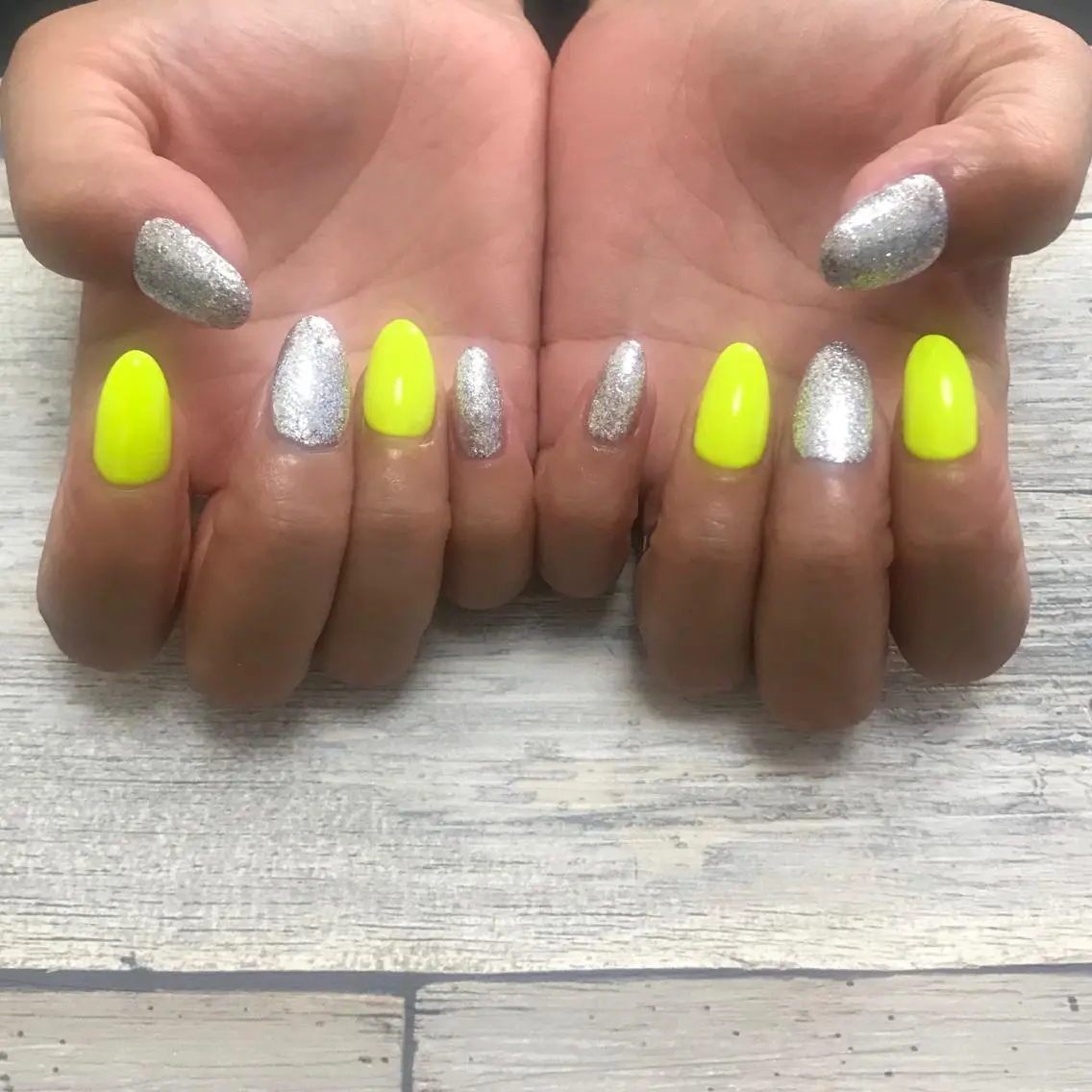 ネイル ハンドネイル nailroom DIASOMNIAのネイルデザイン