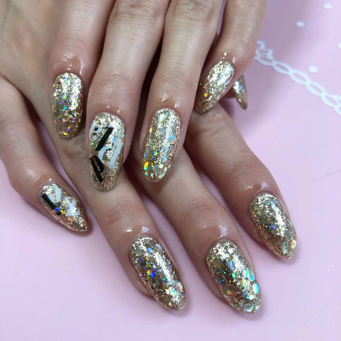 ミディアム ネイル ハンドネイル 《LB》ラブリエ Nail&eyeのマツエク・マツパデザイン