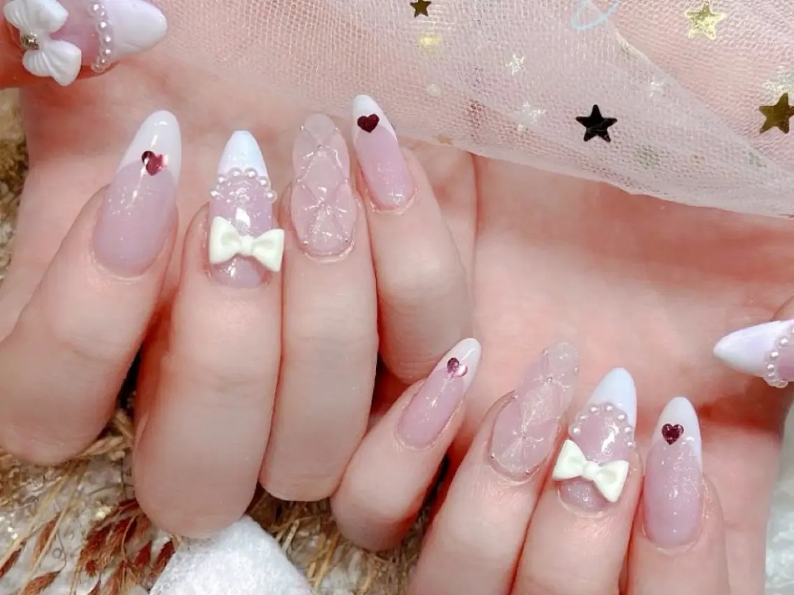 メンズ ネイル アートネイル フレンチネイル ジェルネイル キラキラネイル パラジェル ハンドネイル Bloom スカルプ専門店のネイルデザイン