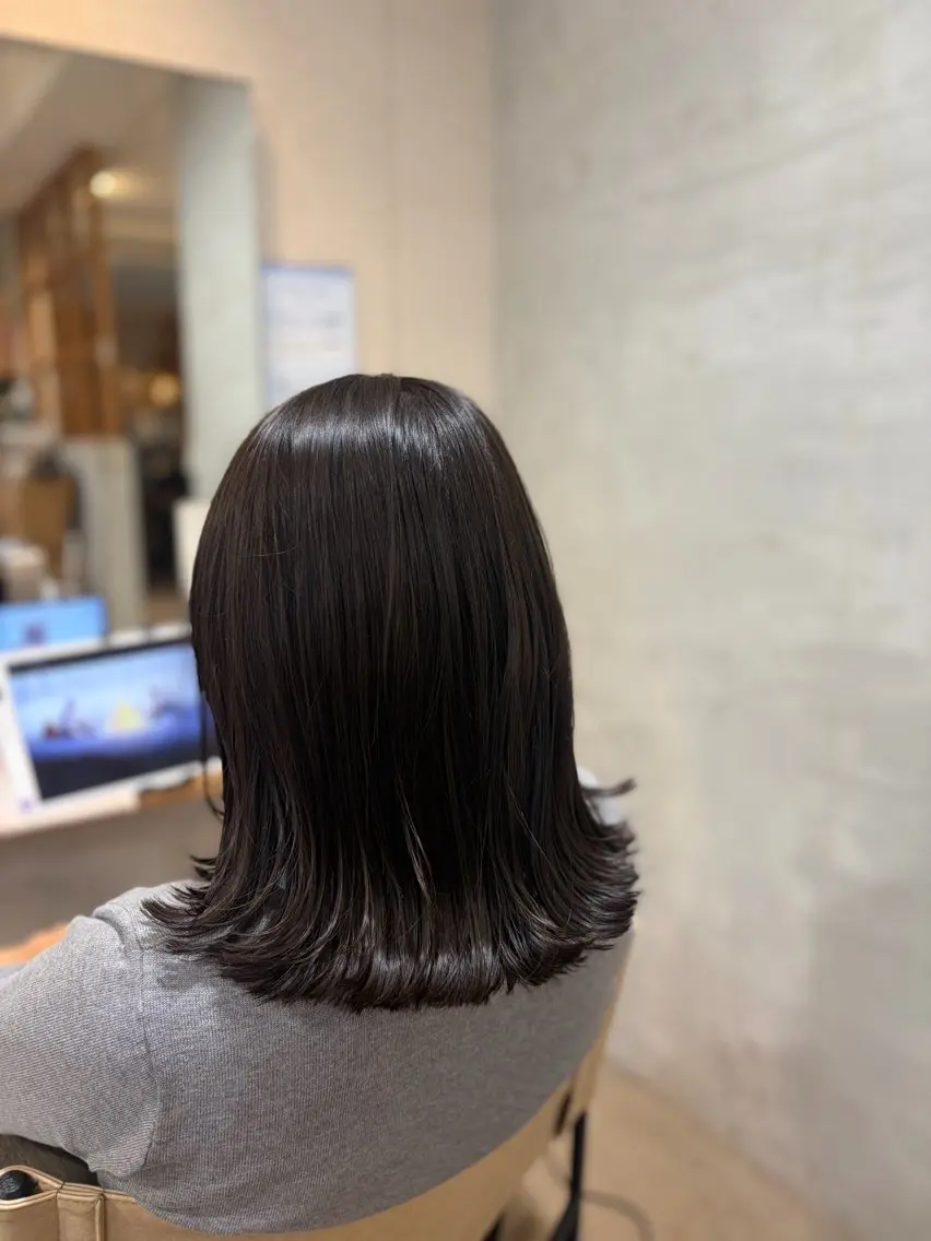 セミロング カラー ショコラグレージュ 透明感カラー グレージュ ヘアカラー momoka オリーブ/ベージュのヘアスタイル