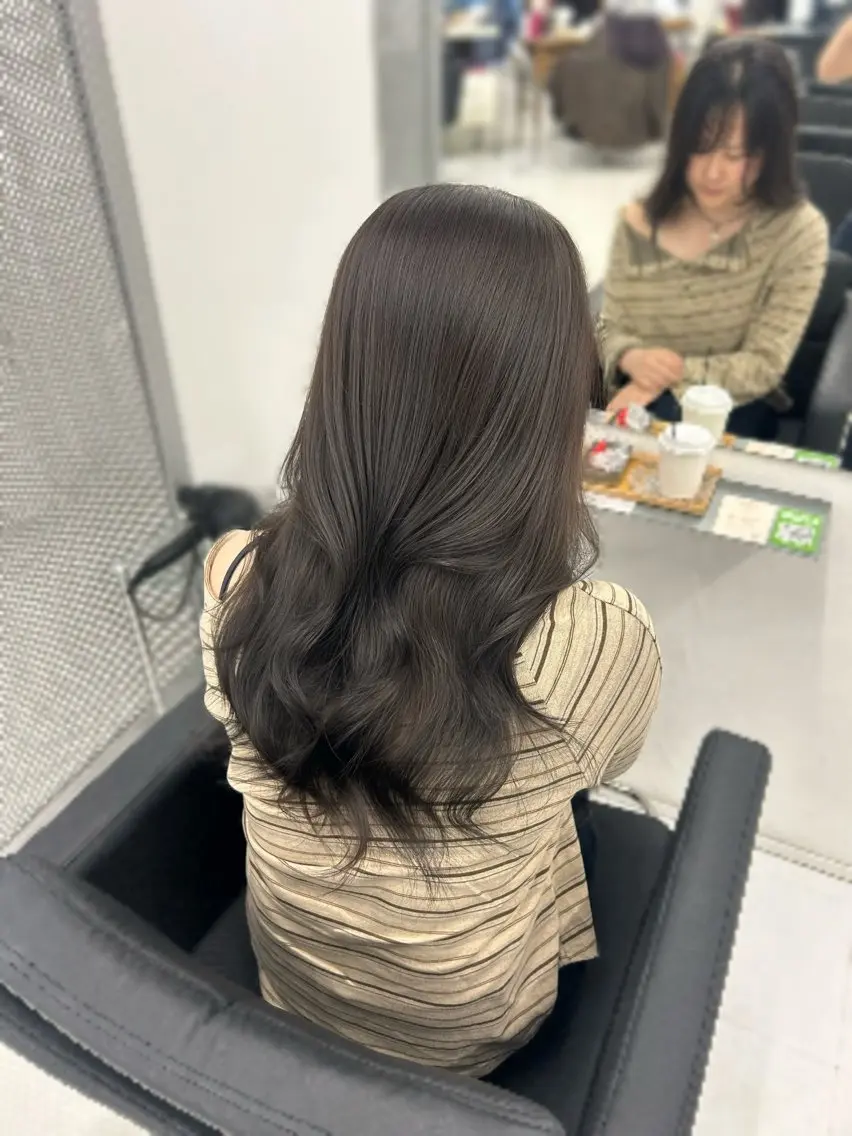 セミロング ヘアカラー トリートメント 戸川 未夢のヘアスタイル