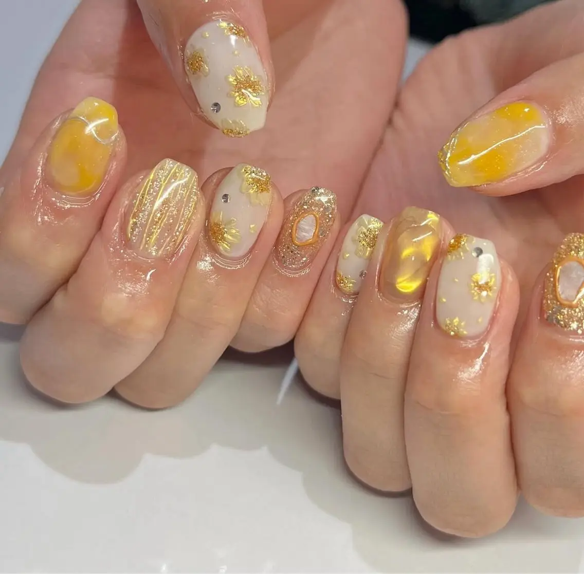 ネイル アートネイル フラワーネイル ミラーネイル ニュアンスネイル CLALA MIYUのネイルデザイン