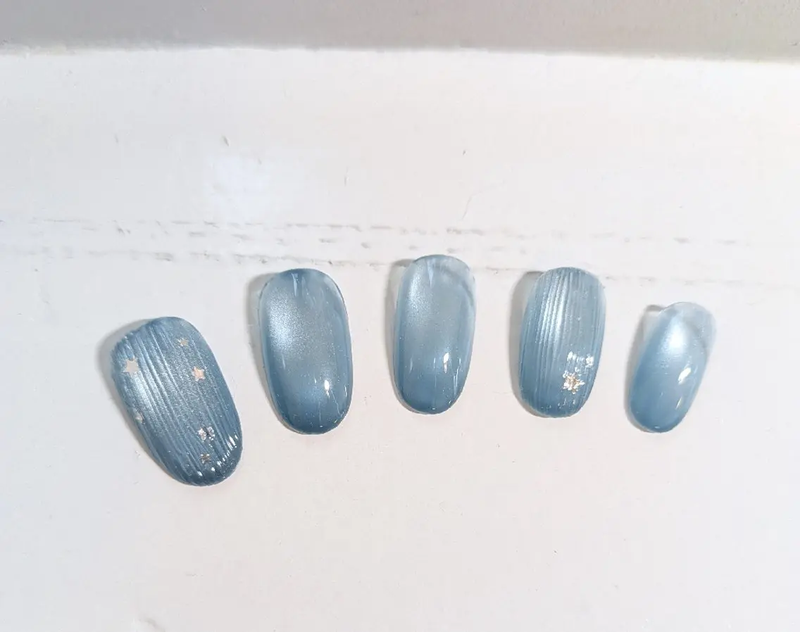 ちゅるん🫧お星さま埋め込みネイル💅※お支払いは現金のみになります※の写真