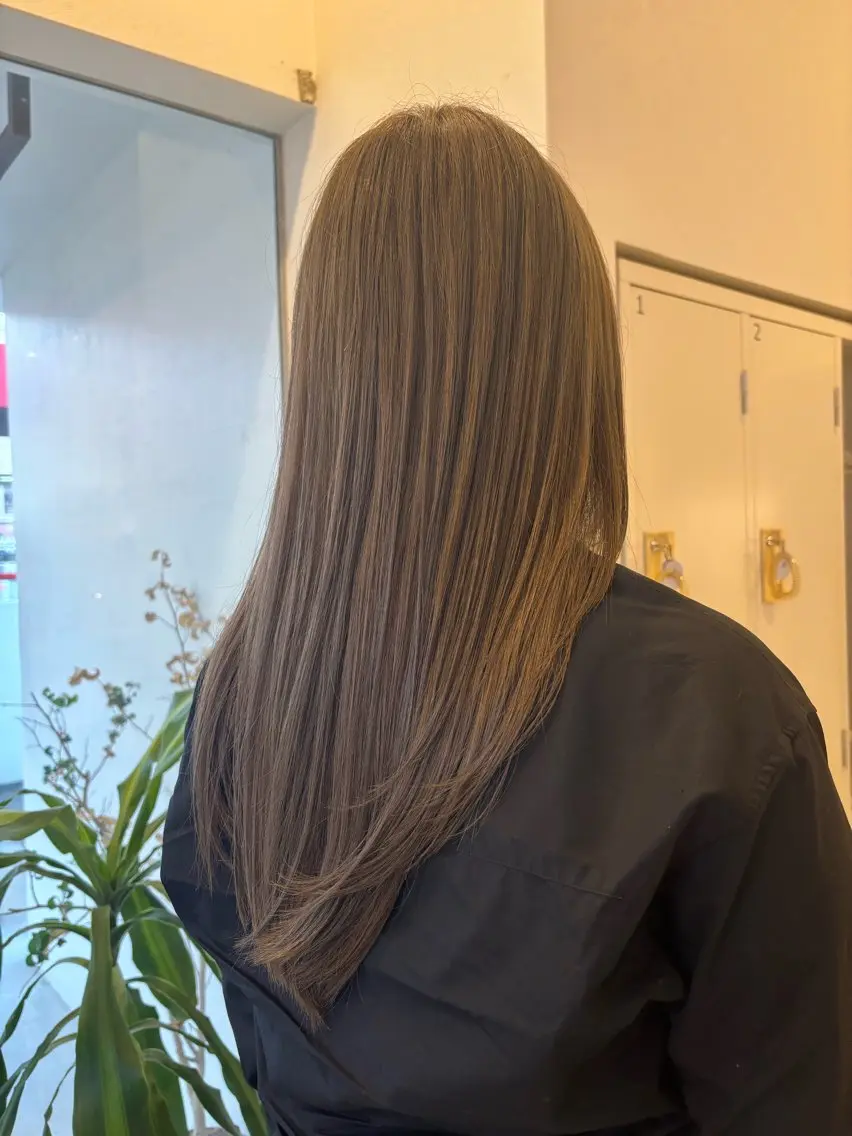 ロング カラー ベージュカラー 透明感カラー オリーブベージュ ヘアカラー トリートメント ゆづき🩵ྀི /透明感カラーのヘアスタイル