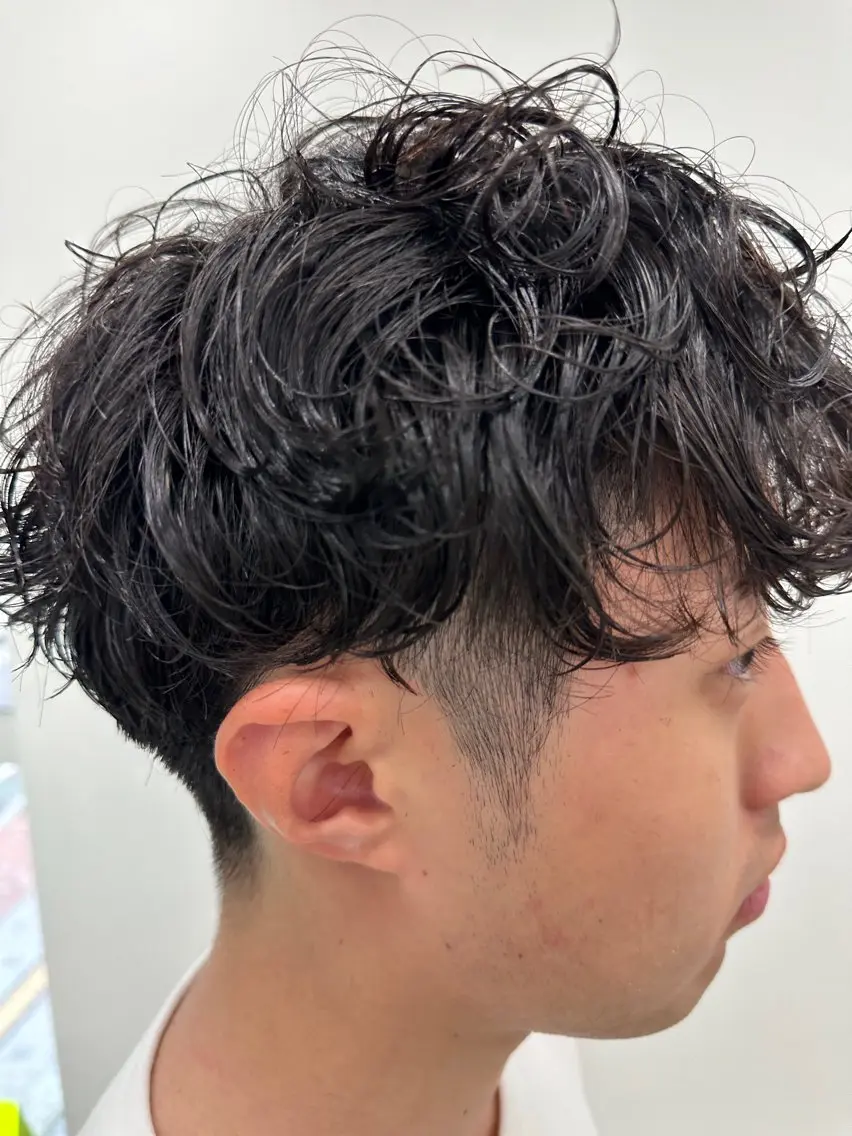 パーマ メンズ カット パーマ 似合わせが得意 村松慧汰のヘアスタイル