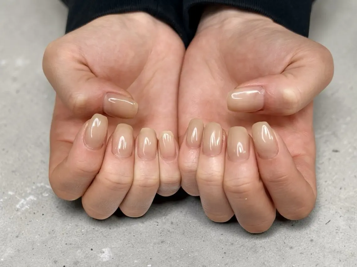 ネイル フットネイル ジェルネイル ラメ(グリッター) マグネットネイル 持ち込み ハンドネイル ハンドケア ♡Bivi♡自爪に 優しいネイルサロンのネイルデザイン