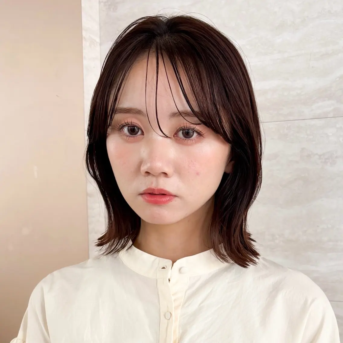 ミディアム カット ヘアカラー トリートメント 💖ボブ/縮毛矯正 顔周りレイヤー/ユイのヘアスタイル