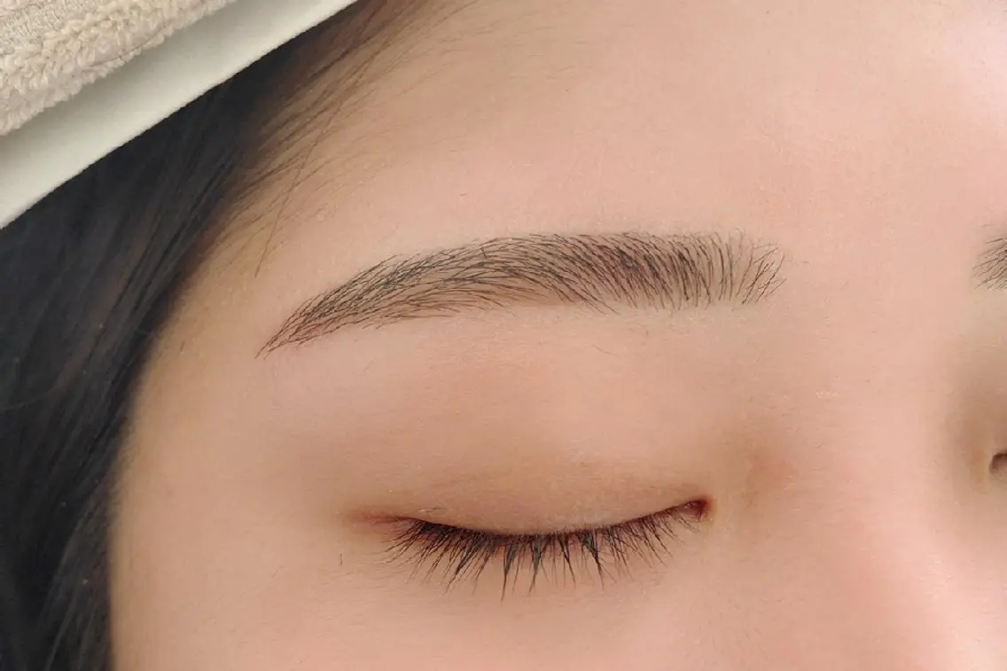 平日限定🍀眉カット✂(WAX脱毛無し！間引きも可能)の写真