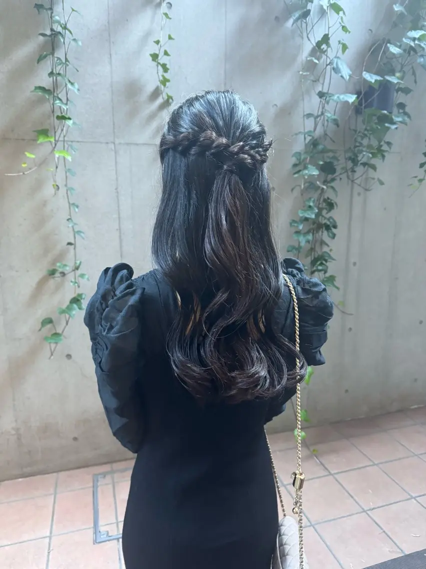セミロング ヘアアレンジ 🎗️【ヘアセット 美眉】吉川玲🎗️のヘアスタイル