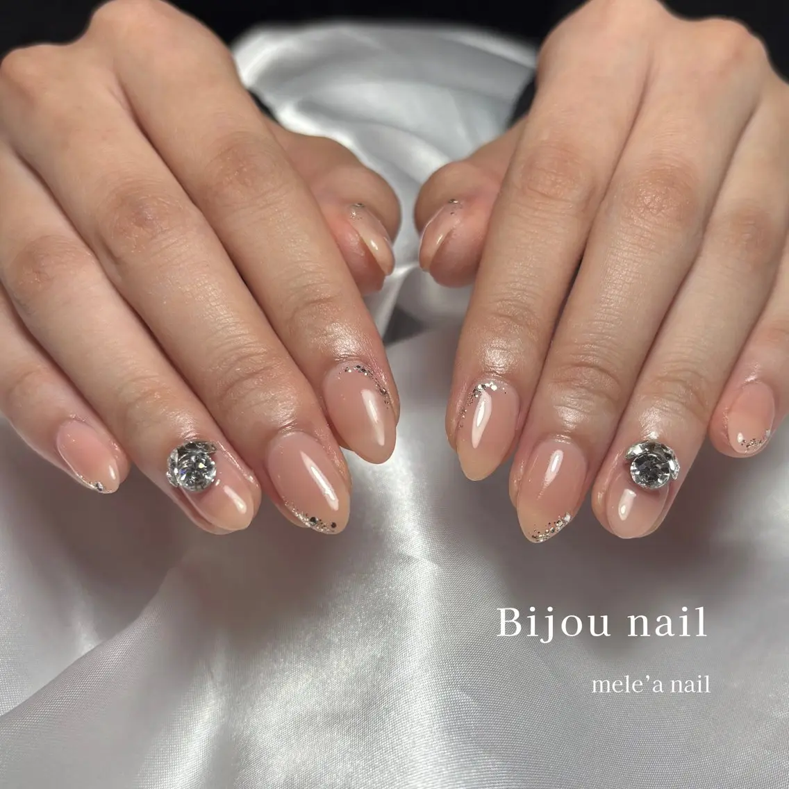 ネイル ストーンネイル ハンドネイル Mika meléa nailのネイルデザイン