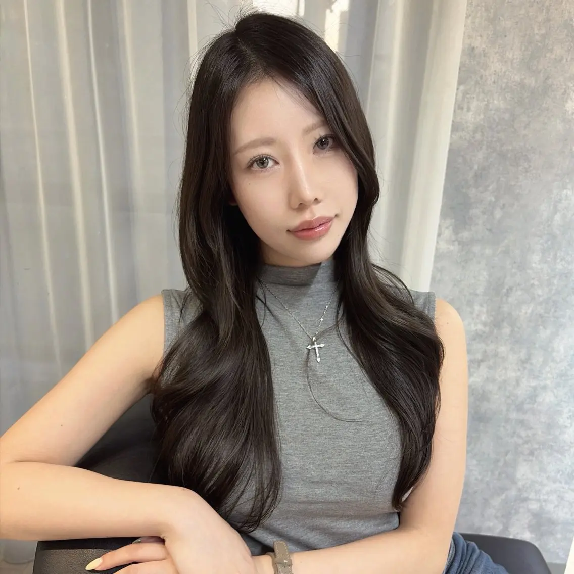 ロング くびれヘア レイヤーカット カット ヘアカラー トリートメント レイヤーカット/韓国 /心斎橋/宮城ほのかのヘアスタイル