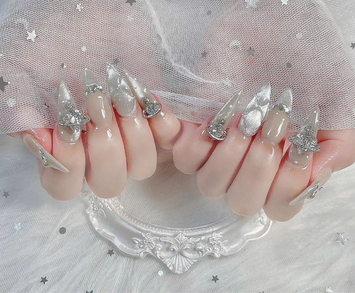 ネイル チークネイル ドット 長さ出し フットネイル フレンチネイル ハンドネイル Hana Nail Salonのネイルデザイン