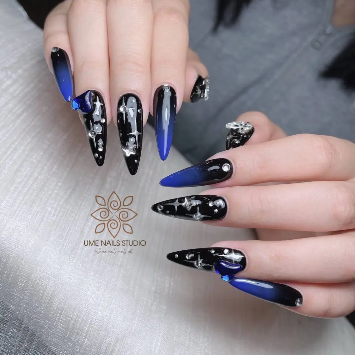 ネイル チークネイル クリアネイル ガーリー キラキラネイル 韓国ネイル Ume Nail Studioのネイルデザイン
