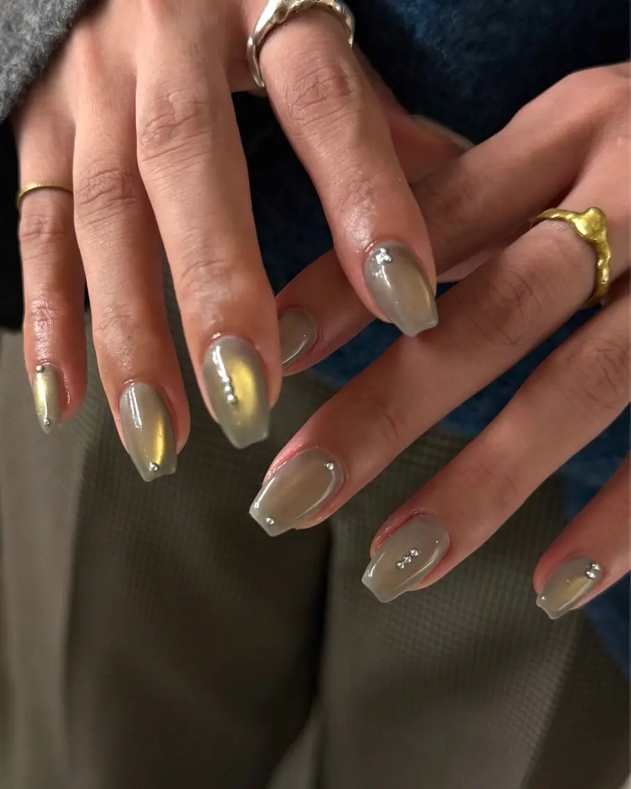 ネイル マグネットネイル ハンドネイル nailstudio eviz新宿店のネイルデザイン