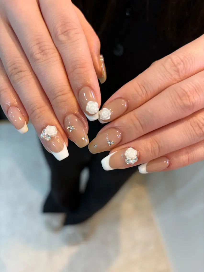 ネイル フレンチネイル シンプルネイル nué nail 【halu】のネイルデザイン