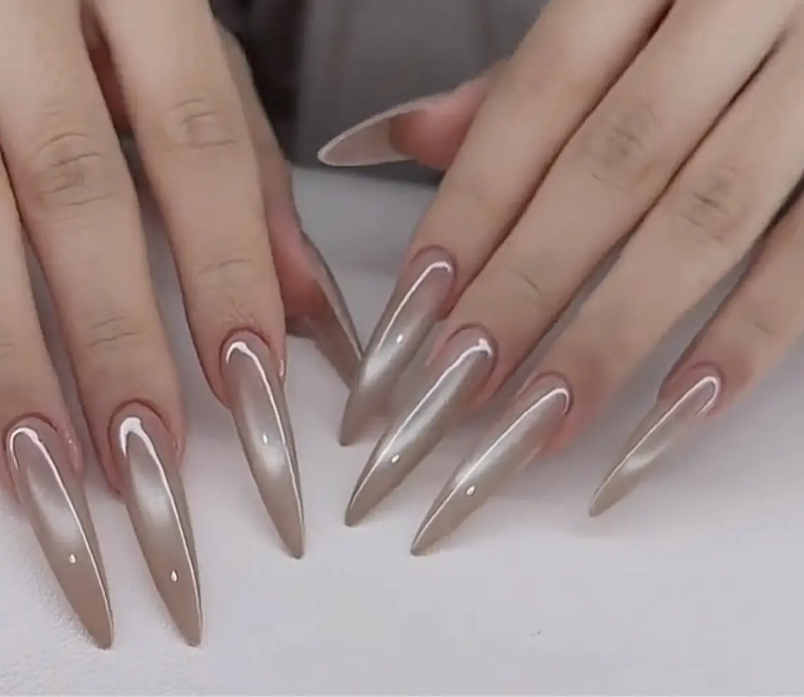 ネイル オーロラネイル フレンチネイル ジェルネイル ハロウィン キラキラネイル ハンドネイル H.baby Nail Salonのネイルデザイン