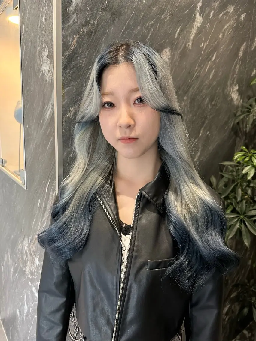 ロング カラー ブリーチ ケアブリーチ ダブルカラー ハイトーンカラー 韓国風ヘア ヘアカラー トリートメント 💋ハイトーンデザイ ンヘア💋A'nyuのヘアスタイル