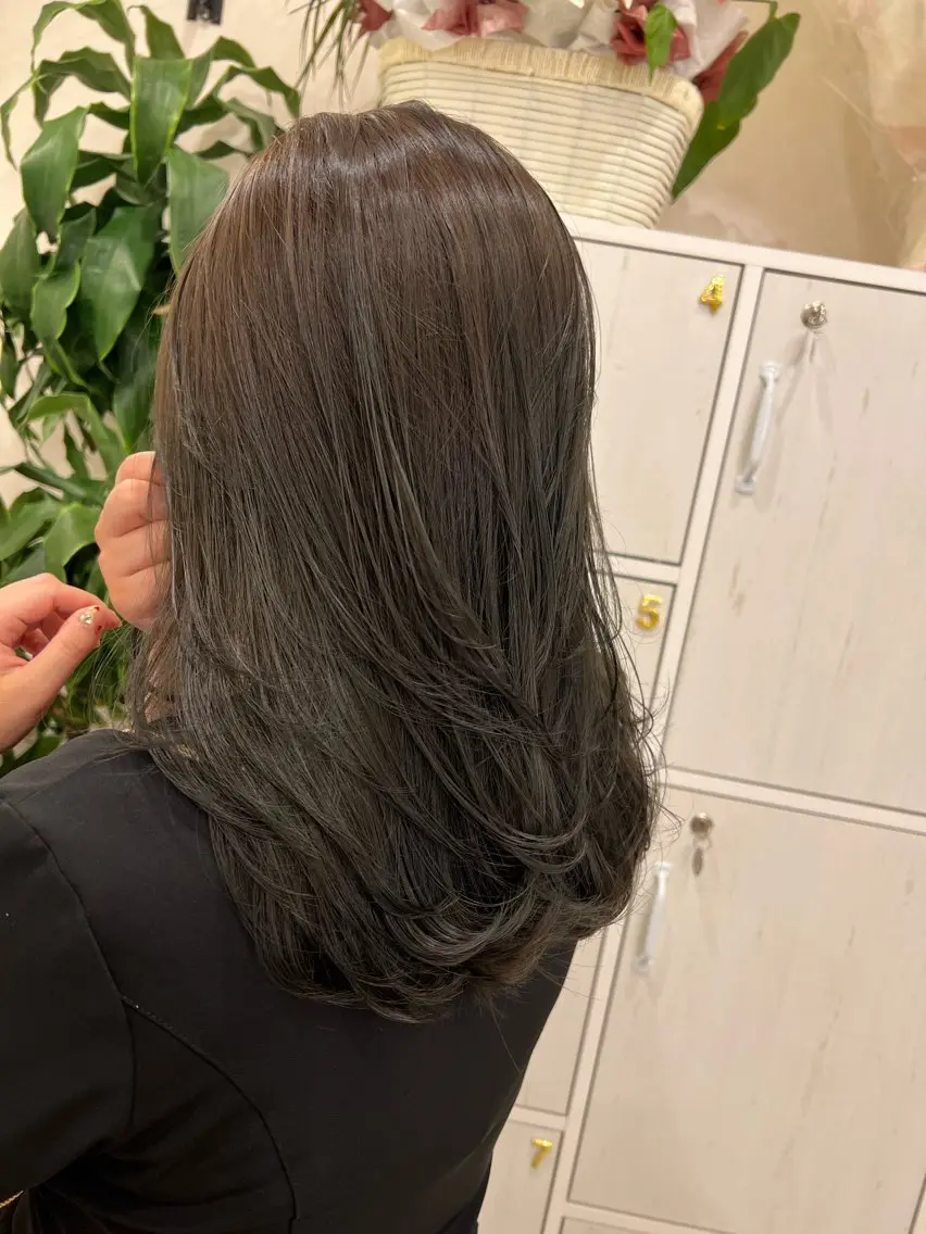 セミロング カラー ヘアカラー トリートメント soelle Hanaのヘアスタイル
