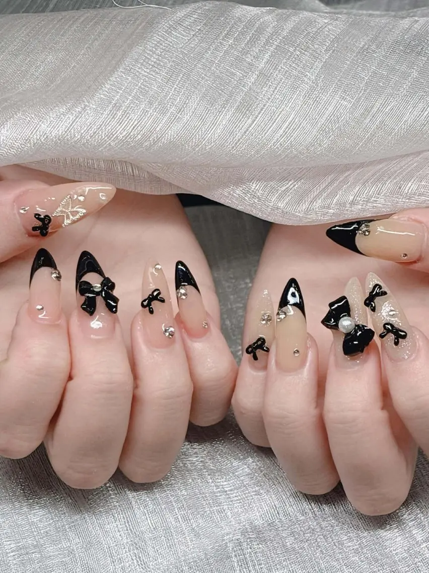 ネイル 長さ出し グラデーション 卒業式 キラキラネイル マグネットネイル ハンドネイル Lee Nailsのネイルデザイン