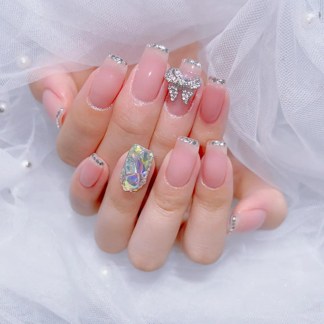 ネイル ハンドネイル Queens ciciのネイルデザイン