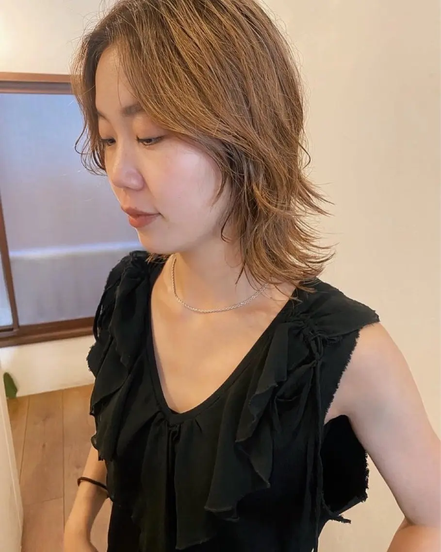 ミディアム カラー レイヤーカット ヘアカラー 【pejite】 Hinanoのヘアスタイル