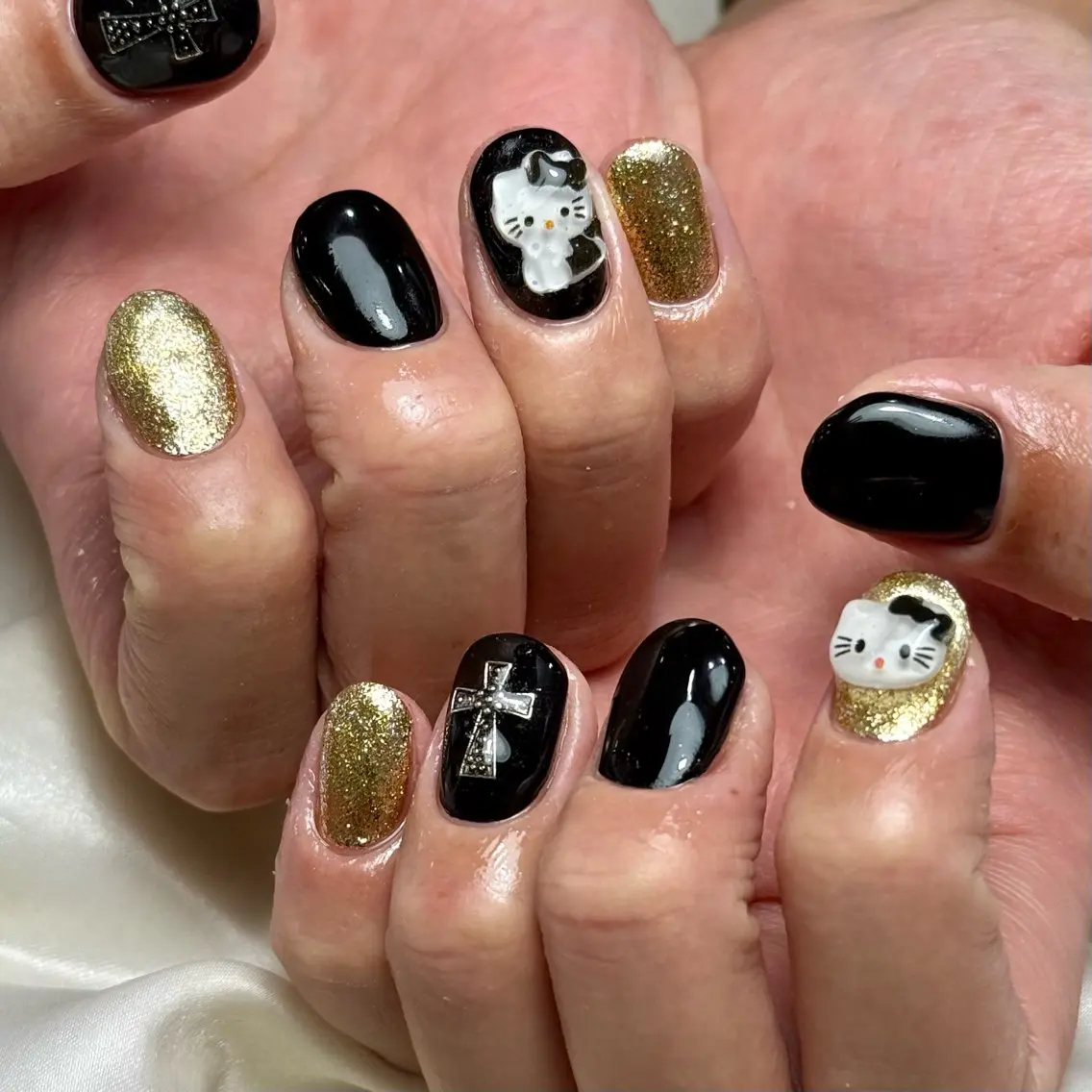 ネイル ゴールド Ray nail natsu🎀のネイルデザイン