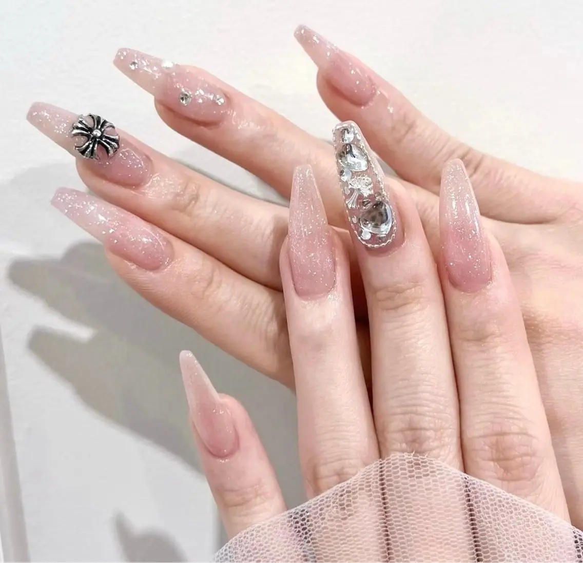 ネイル グラデーション キラキラネイル ワンカラーネイル 冬ネイル Jenn Nail Salonのネイルデザイン