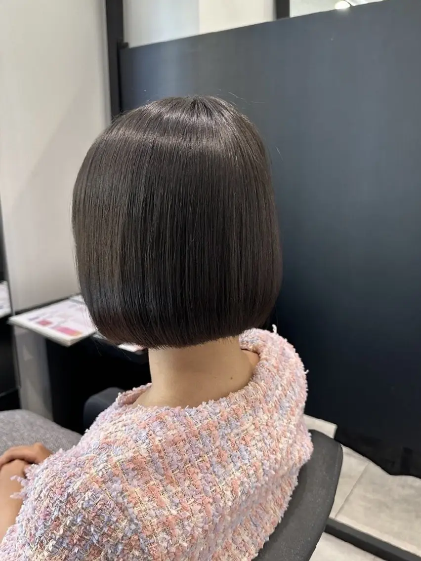 カラー 江坂 misaki のヘアスタイル