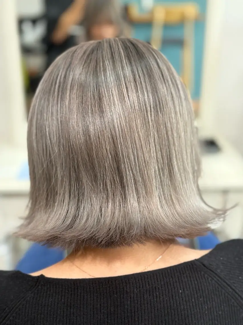 カラー シルバー ヘアカラー Snaly カラー特化ページのヘアスタイル