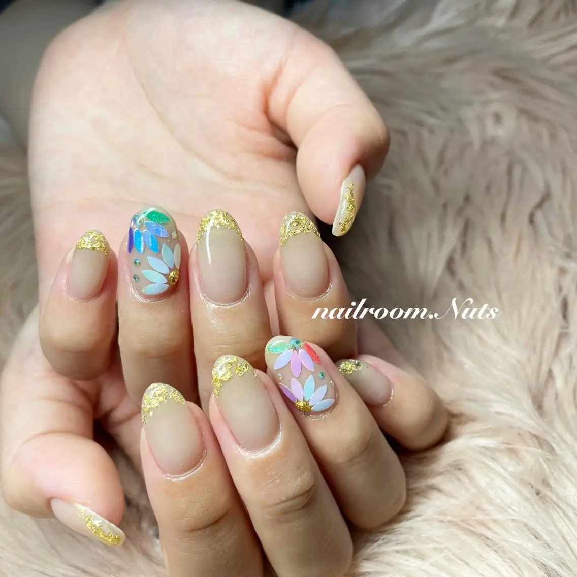 ネイル ハンドネイル nailsalon Nutsのネイルデザイン