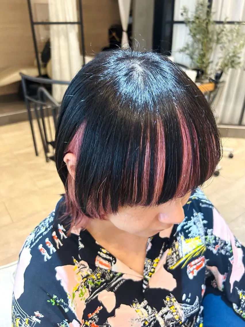 ショート カラー ブリーチ ピンクカラー レイヤーカット ショートヘア 大人の似合わせカット 髪質改善 ASUKAのヘアスタイル
