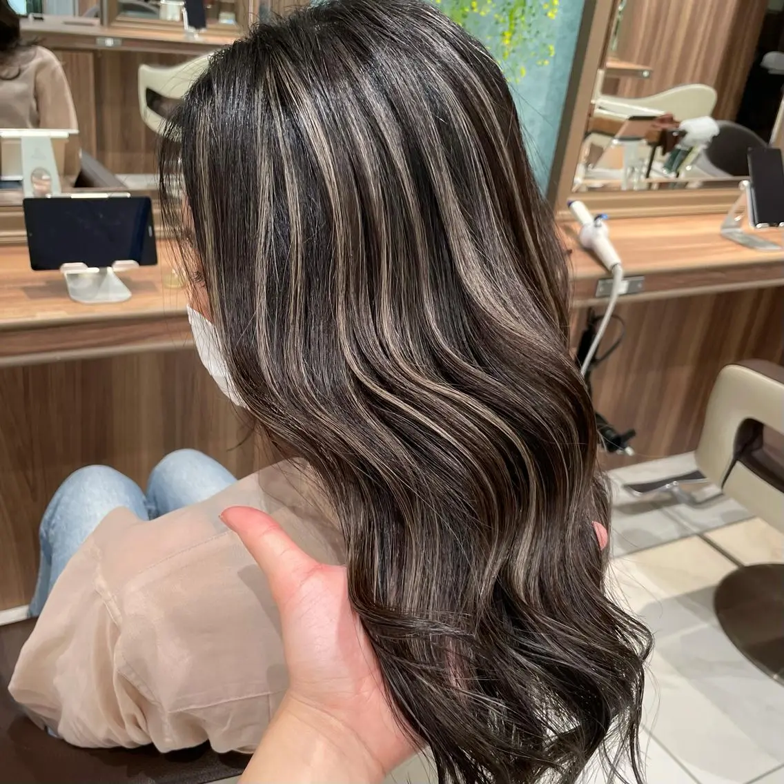 ロング カラー カット ヘアカラー トリートメント 白髪ぼかしハイライト 茗荷谷駅徒歩2分のヘアスタイル