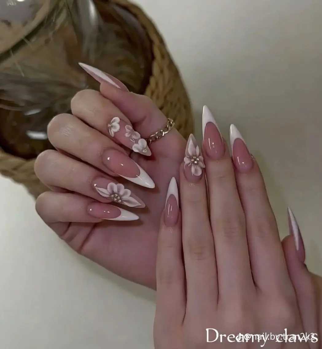 ネイル フラッシュネイル フレンチネイル グラデーション キラキラネイル 韓国ネイル ハンドネイル Hy nailsのネイルデザイン
