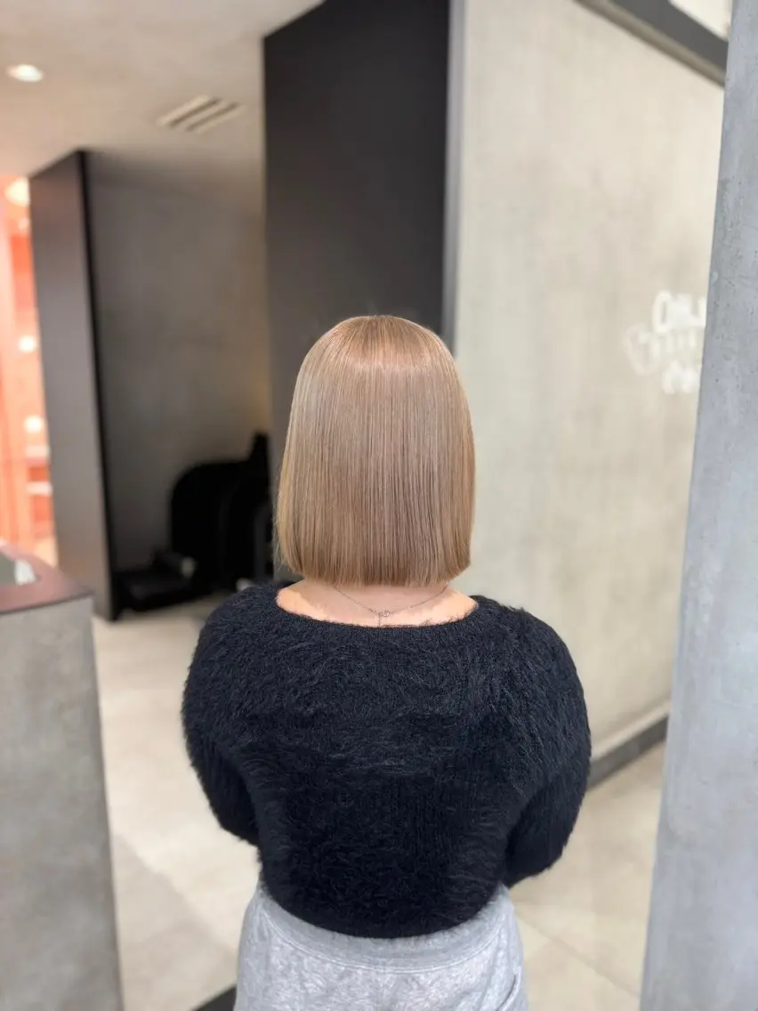 ショート カラー 🇰🇷韓国風ハイ トーンKANA🖤のヘアスタイル