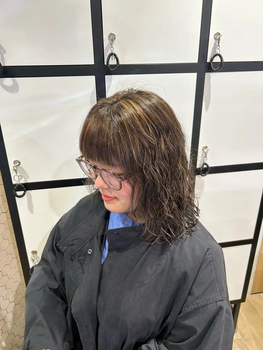 ミディアム ハイライト 梅沢 優羽のヘアスタイル