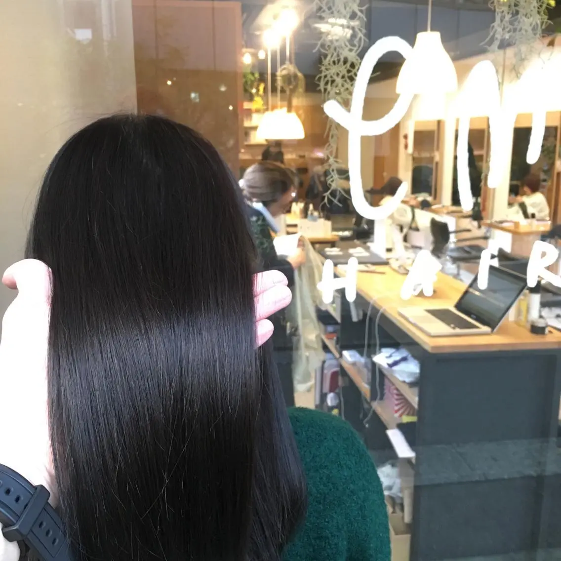 ロング カラー メンズ眉毛ITSUK Iメンズ専門 新宿の眉毛・アイブロウイメージ