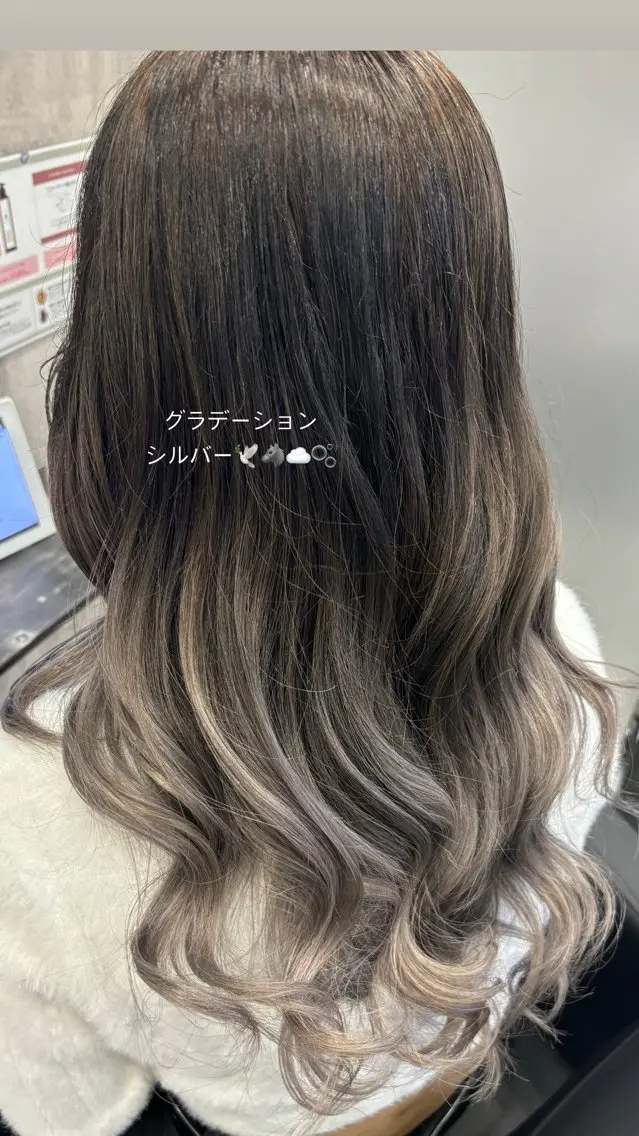 セミロング カラー 🥣ケアブリーチカ ラーTakato🥛のヘアスタイル