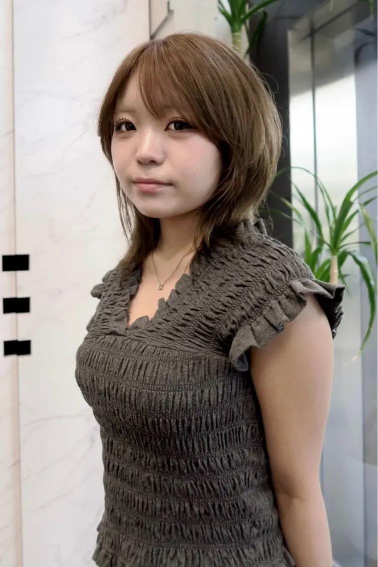 ミディアム カラー カット ヘアカラー トリートメント マツザキ マナトのヘアスタイル