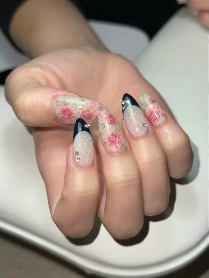 ネイル ハンドネイル ハンドケア Schon sakiのネイルデザイン
