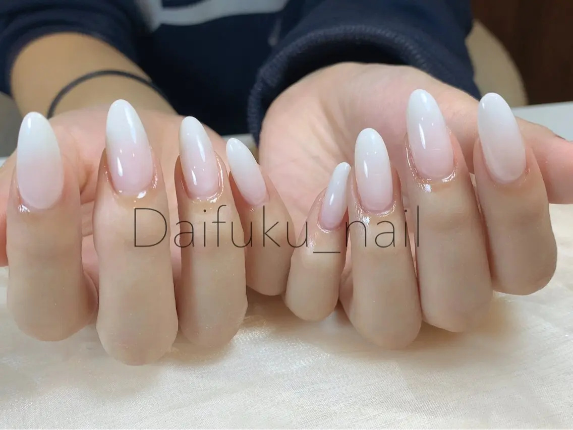 セミロング ハンドネイル Daifuku nailsのネイルデザイン