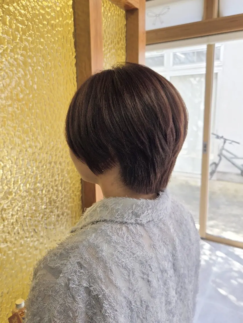 ショート ショートヘア カット ヘアカラー トリートメント 小峯 瑞貴のヘアスタイル
