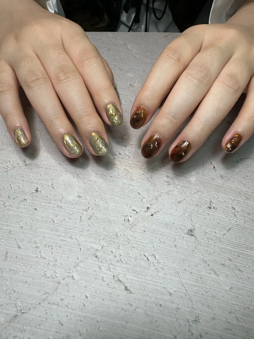 ネイル ブルー フットネイル マグネットネイル ミラーネイル ニュアンスネイル nailsalon Daphneのネイルデザイン