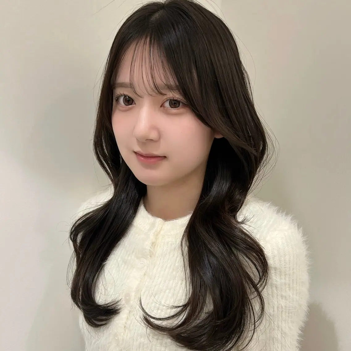 ロング くびれヘア 顔周りカット レイヤーカット 小顔カット カット 松本 亜喜のヘアスタイル